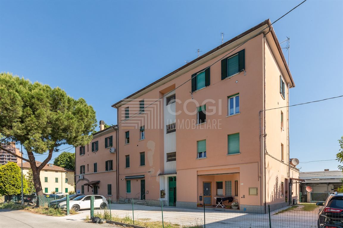 Imola – Appartamento in ottima posizione, comodo a stazione e servizi
