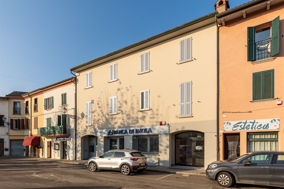 MORDANO - LUMINOSITA', POSIZIONE E POTENZIALITA' IN UN'UNICA SOLUZIONE