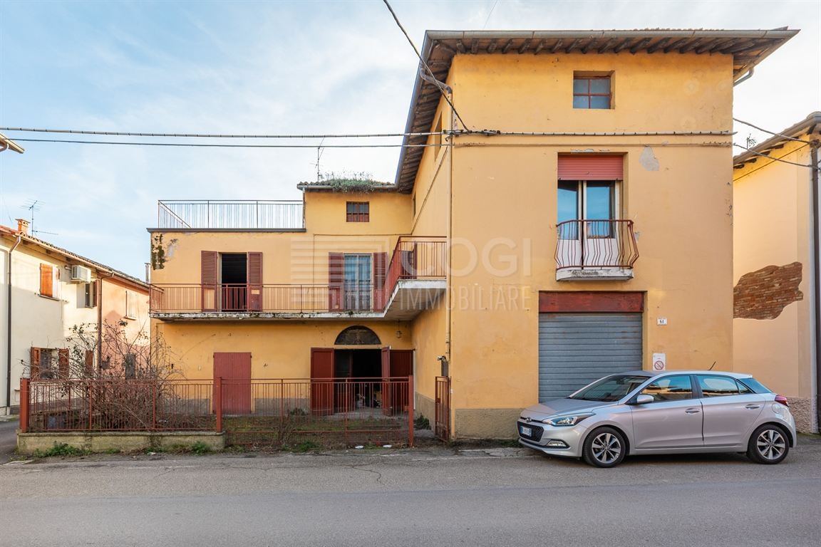 SESTO IMOLESE - LA CASA INDIPENDENTE CHE STAVI ASPETTANDO