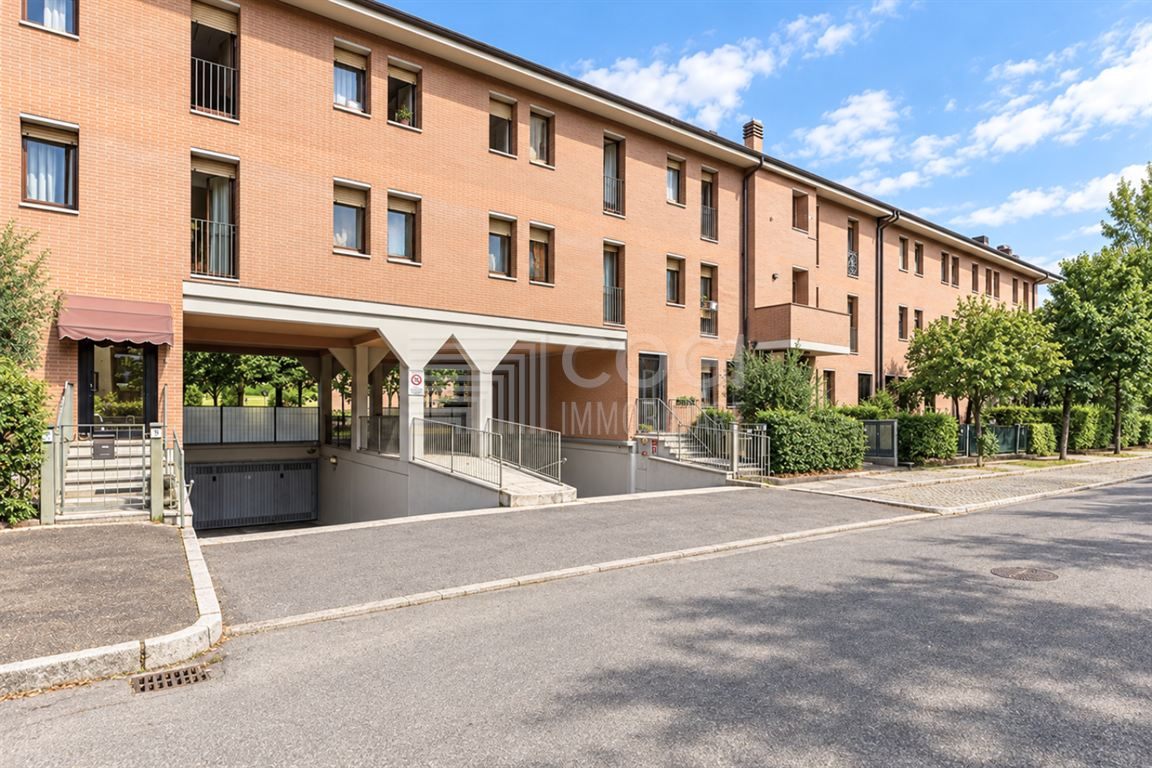 IMOLA, QUARTIERE MONTERICCO - AMPIO APPARTAMENTO IN ELEGANTE CONTESTO RESIDENZIALE