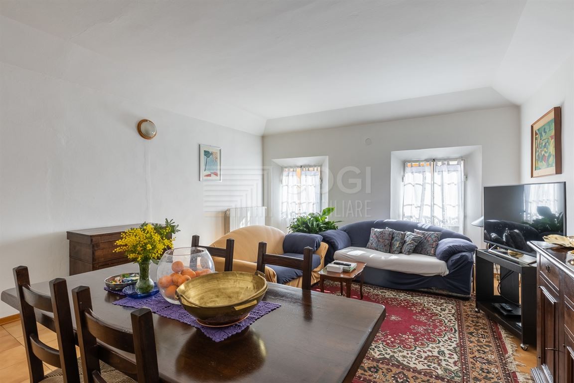 Imola centro storico: quadrilocale luminoso