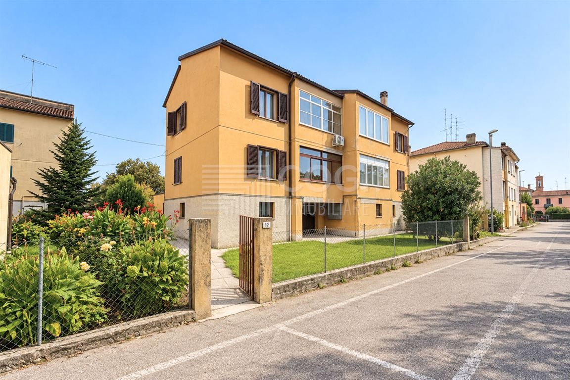 SANT’AGATA SUL SANTERNO – APPARTAMENTO CON GARAGE E CANTINA