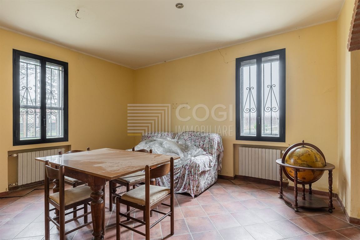 Porzione di casa immersa nella quiete della campagna