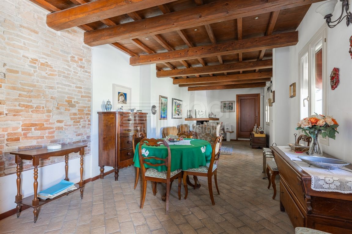 Il fascino autentico della campagna a Solarolo.