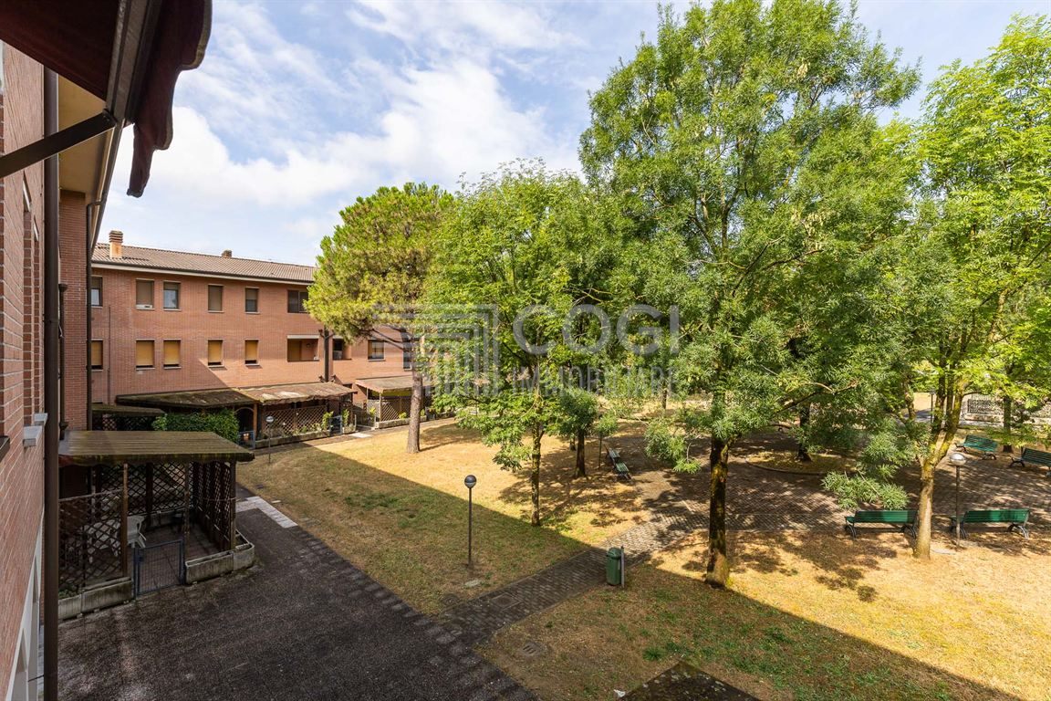 IMOLA, QUARTIERE MONTERICCO- AMPIO APPARTAMENTO IN ELEGANTE CONTESTO RESIDENZIALE