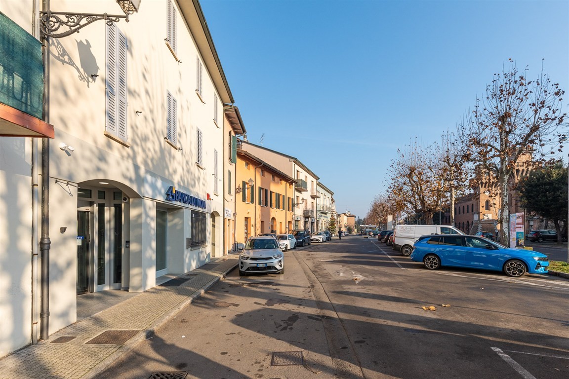 MORDANO - APPARTAMENTO AL PRIMO PIANO SENZA SPESE CONDOMINIALI